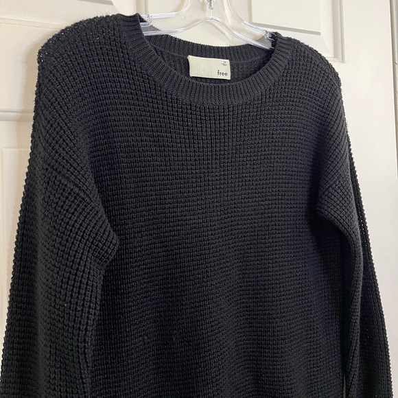 SOLD Wilfred Free Isabelli Sweater XS 100% Merino Wool Black - Picture 4 of 10